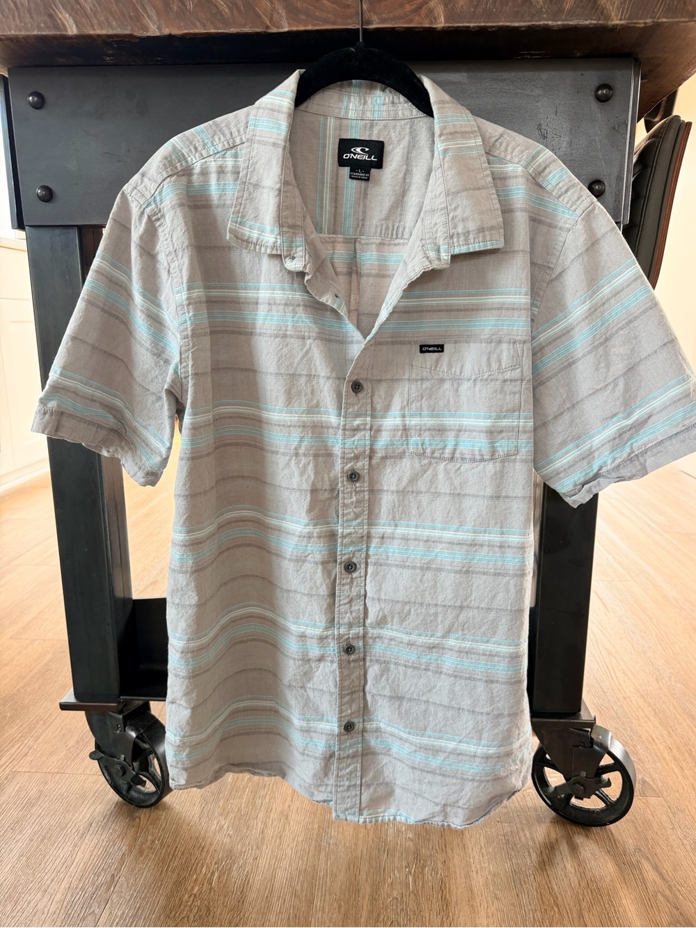 O'Neill - Short Sleeve Button-Up - size l